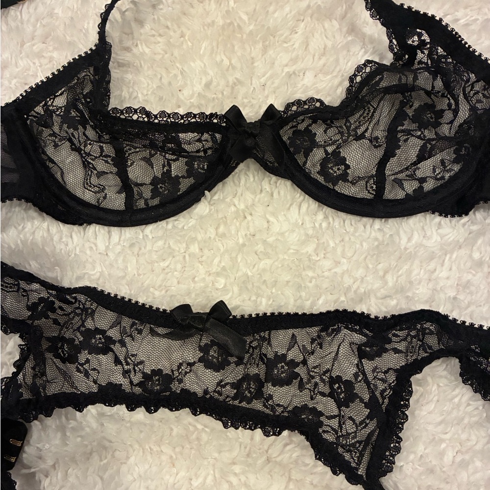 Agent Provocateur Laily Lingerie Set - Picture 3 of 6